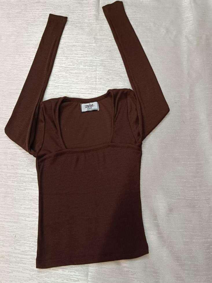 Square-Neck, Long-Sleeve Top